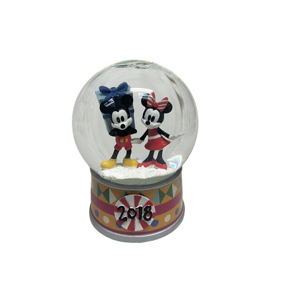 Disney Mickey and Minnie Mouse Christmas Snow Globe 2018 Holding Present W Box - Picture 11 of 13